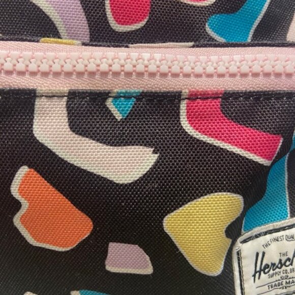 Fun Herschel Kids Abstract Colours Backpack 15L  (ages 3-7) - Picture 3 of 12